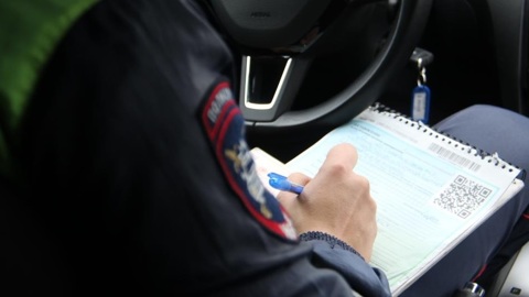 в Йошкар-Оле иномарка сбила мужчину во дворе жилого дома