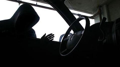 Казанец запер пьяного вора в своем автомобиле