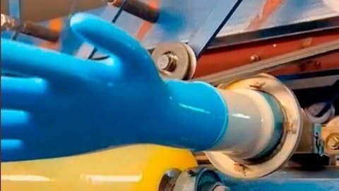 Завод в области первым в России начал выпуск нитриловых перчаток