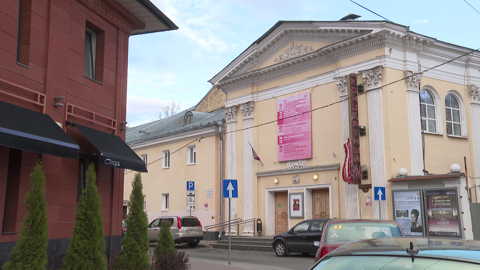 В Ярославле загорелась вывеска на здании филармонии