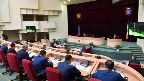 Депутаты утвердили кандидатуры вице-губернатора и зампредов Правительства области