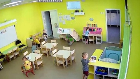 В Вельске в детском саду на ребенка упал шкаф