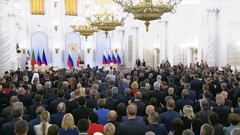 Владимир Путин объявил минуту молчания в память о всех погибших в Донбассе