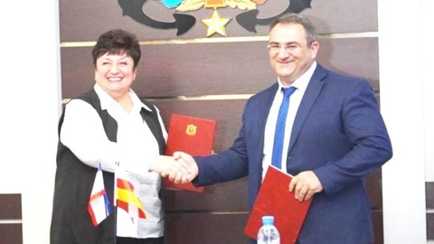 Керчь и Дигора стали городами-побратимами