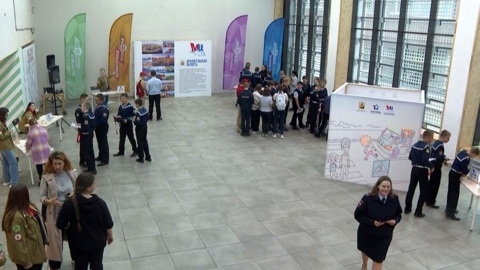 В областном Доме молодежи школьникам напомнили правила безопасного дорожного движения