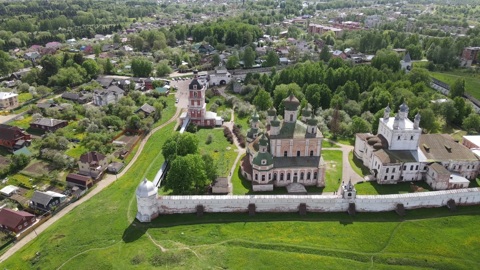 В Ярославле издали путеводитель по городам Золотого кольца
