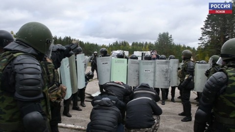 Сотрудники УФСИН в ходе учений пресекли массовые беспорядки в исправительной колонии