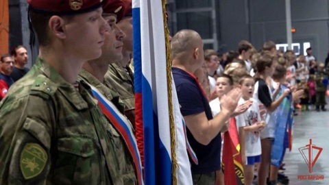 В Архангельске военнослужащие Росгвардии провели масштабную спортивно-патриотическую встречу