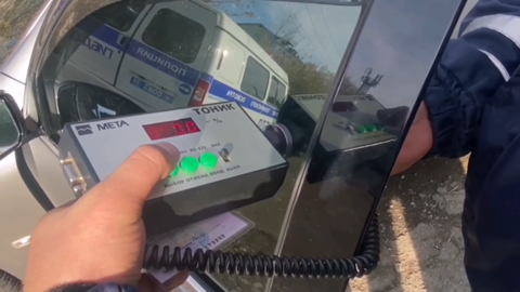 С начала этого года в Иркутской области выявили почти 26 тысяч водителей, чьи авто были затонированы