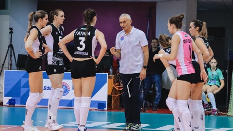 "Протон" лидирует в турнирной таблице чемпионата России по волейболу