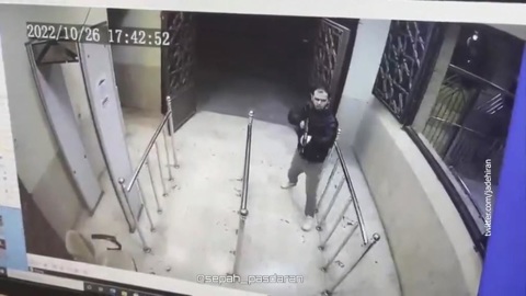 Террориста, расстрелявшего людей в Иране, сняла камера