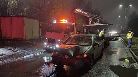 В Петрозаводске автомобиль сбил 13-летнюю девочку