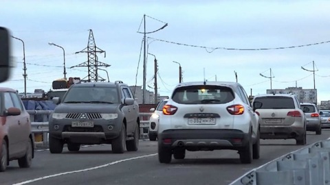В Северодвинске открыли движение по одному из пролетов нового Ягринского моста