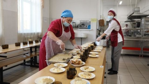 В школах Улан-Удэ дети до 17 лет будут питаться бесплатно