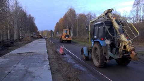 В Мезени полным ходом идет ремонт одной из центральных улиц