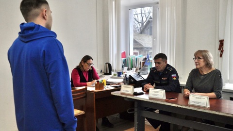 Из Воткинска в армию отправили первую группу срочников