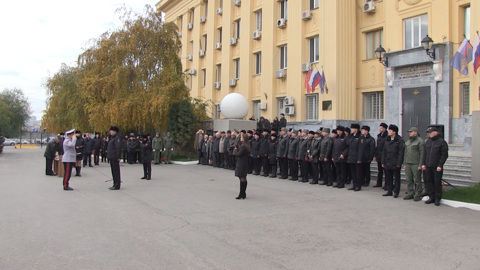 Лучших волгоградских полицейских отметили ведомственными наградами