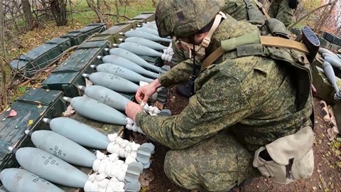 В южном секторе СВО мобилизованные учатся стрельбе из миномета