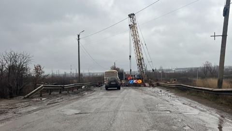 Внештатная ситуация произошла во время ремонта моста в Сарапуле