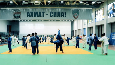 Спортивно-оздоровительный клуб "Ахмат" посетили дети из ДНР и Запорожья