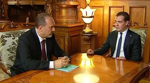 Медведев встретился с новым министром ЖКХ Михаилом Менем