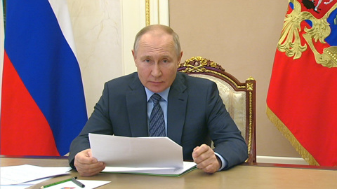 Путин проводит совещание с членами правительства