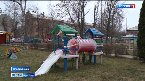 Частный детский сад "Росинка", где был выявлен факт жестокого обращения с ребенком, лишен лицензии