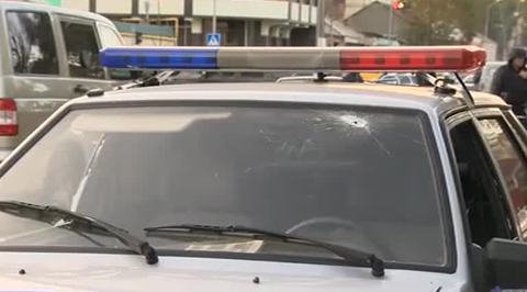 Убийцы полицейских блокированы в частном доме в Махачкале