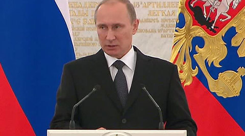 Путин поручил вернуть сочинения по литературе для выпускников школ 