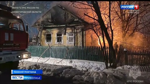 Два человека погибли из-за пожара в частном доме в Шахунье Нижегородской области