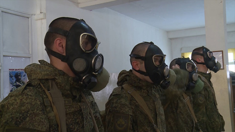 Строевая подготовка и обязанности дневального: новобранцы готовятся принять присягу