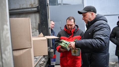 Саратовская область отправила на Донбасс более 3000 новогодних подарков для детей