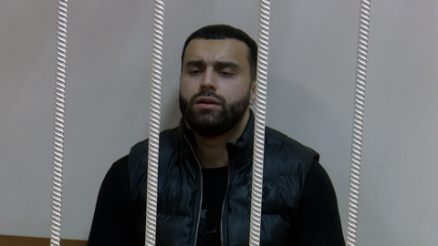Челябинскому блогеру, который выстрелил в лицо человеку, избрали меру пресечения