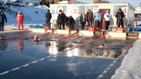 Благовещенск впервые принял всероссийский фестиваль зимнего плавания