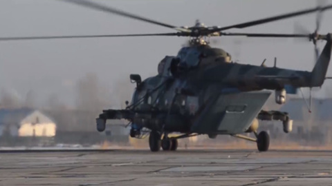 Молодые летчики ВВО приступили к освоению вертолетов Ми-8