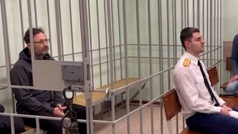 Телеведущий наживался на сладостях для детей-инвалидов