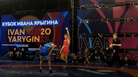 Смотрим спорт. Регби в снегу, буера на льду