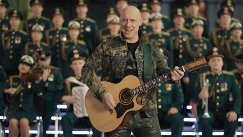 "Привет от СБУ". Денис Майданов посмеялся над заочным сроком на Украине