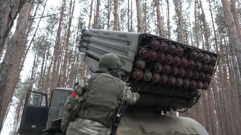РСЗО "Торнадо" наносят удары по объектам военной инфраструктуры и технике ВСУ