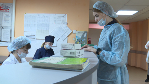 Новые соцвыплаты получили почти 5 тысяч амурских медработников