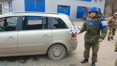 В результате обстрела Перевальска в ЛНР есть погибшие и раненые