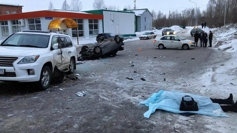 Пьяный водитель в полете сбил двух женщин в Томской области