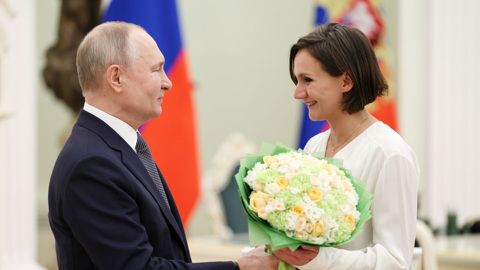 Владимир Путин вручил премии деятелям культуры