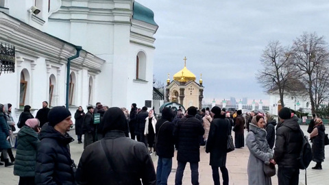 Прихожане Киево-Печерской лавры вновь не пустили комиссию Минкульта