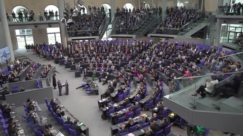 Германию ждет участь заваленной мусором Франции