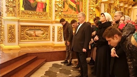 В Киеве раскольники ПЦУ провели праздничную службу в отжатом Успенском соборе