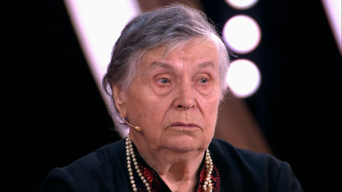 "Проводила его на автобус": 89-летняя бабушка 20 лет ищет пропавшего внука