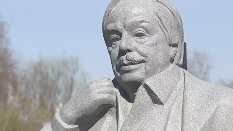 На Троекуровском кладбище открыли памятник Анатолию Лысенко