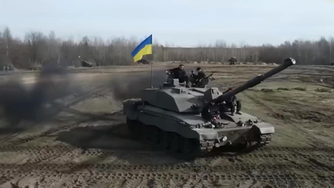 Лондон поставил Киеву тысячи боеприпасов, в том числе с обедненным ураном
