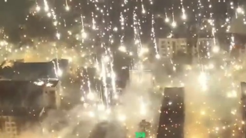 Пылающий после удара Артемовск сняли на видео